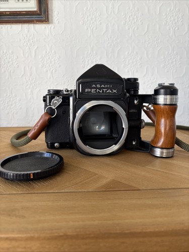 Pentax 6x7 medium format film - format,