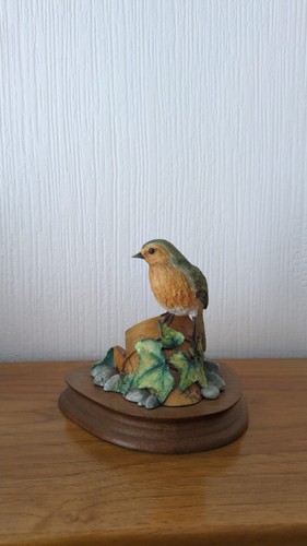 Border fine arts robin - border,