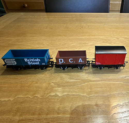 Hornby gauge freight - x, oo
