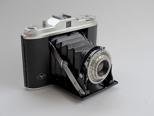 Agfa isolette folding camera - agfa,