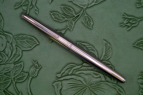 Vintage platinum metal body - metal,