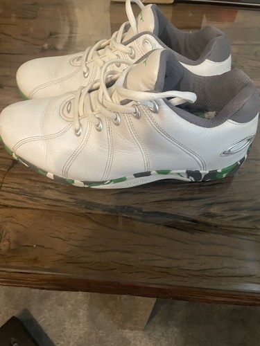 Oakley monster dog - dog, shoes