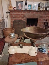 Vintage W & T Avery To Weight 28lb Birmingham Cast Iron Kitchen / Shop Scales