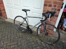 Carrera Valour Road Pro 700C