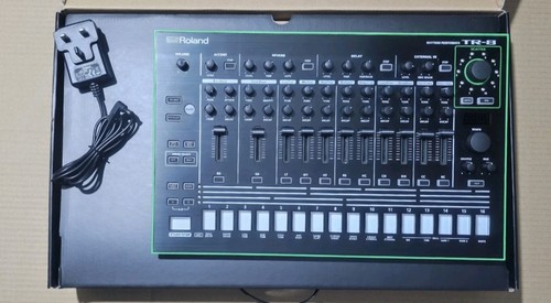 Roland aira digital - tr-8,