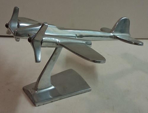 Vintage polished aluminium - polished,