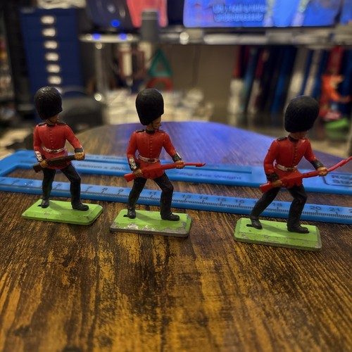 Britains deetail toy soldiers - toy,