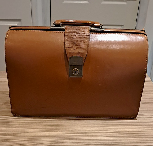 Vintage tan leather gladstone - leather,