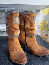 Ladies Tan Mustang Boots Size 42
