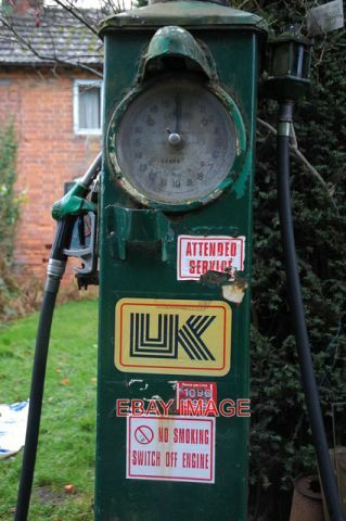 Photo old petrol - photo,