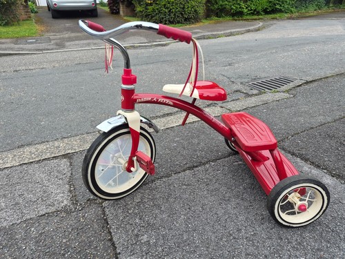 Vintage radio flyer - vintage, metal