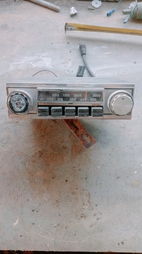 Radio mobile old school car - mobile,