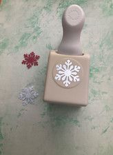 Martha Stewart Christmas Himalayan Medium SNOWFLAKE Card Craft Punch Cutter