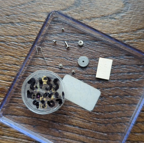 Rolex 2135 lot nos parts - 2135, of