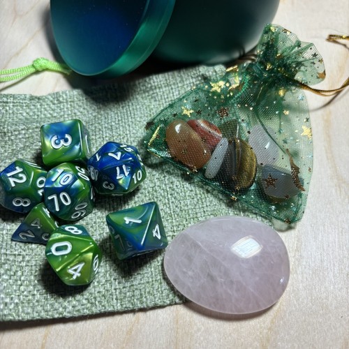 Polyhedral piece dice set - set, in