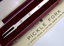 ENGLISH 1633 COPY SOLID STERLING SILVER MANNERS PICKLE FORK 1964 CASED