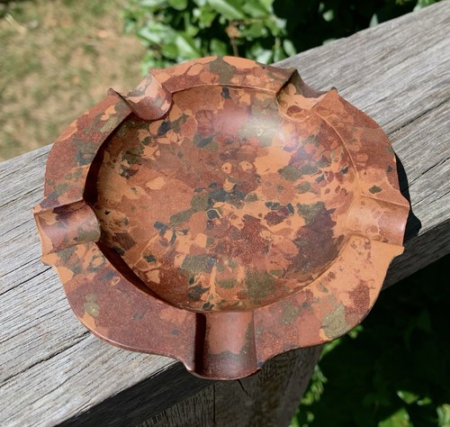Rare vintage bakelite ashtray - rare,