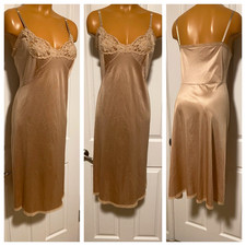 VTG 1970's CARMEL BEIGE NYLON
