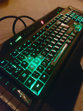 Saitek Mad Catz Cyborg Illuminating Retro 80s Keyboard V.7 KU-0728