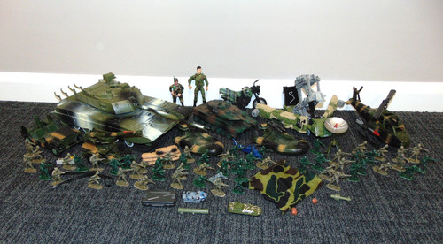 Various army toys puzzle - -,