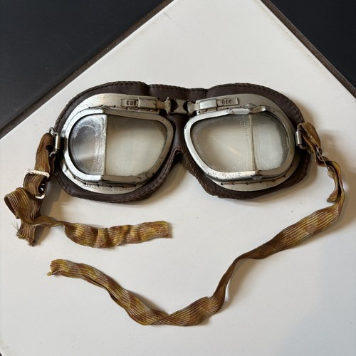 Vintage stadium mark - 9, goggles