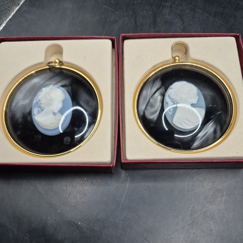 Beautiful miniature cameo - cameo, by