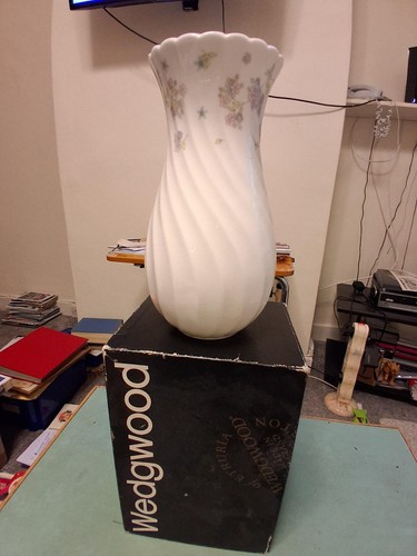 Wedgewood vase fluted jasper - wedgewood,