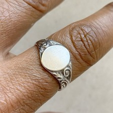 Womens Mens Vintage ORNATE Signet Ring Sterling Silver 60s Scrollwork Sz R.5