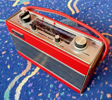 Roberts R505 Radio in Red FM