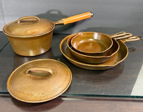 Vtg cast iron set taiwan - cast, qt