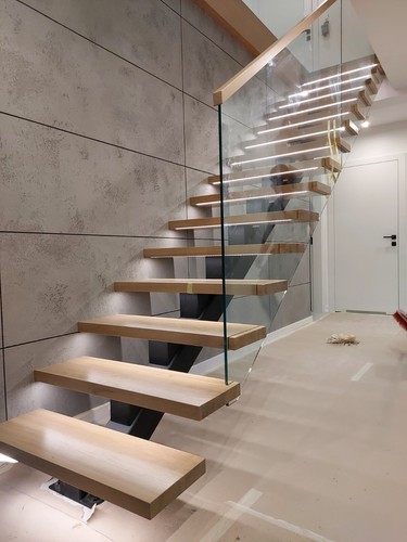Oak floating staircase central - staircase,
