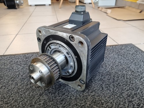 Servo motor yaskawa - servo,
