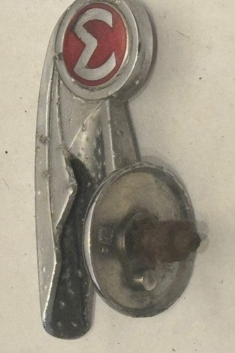 Morris bonnet badge - bonnet,