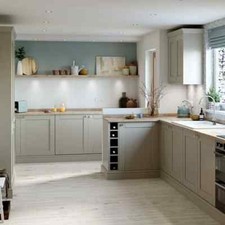 Howdens  Discontinued  Fairford Pebble  Kitchen Range