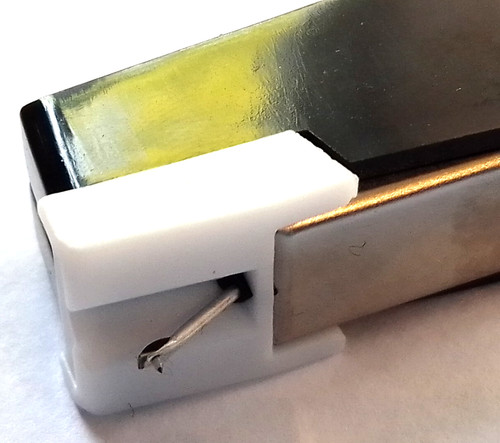 Cartridge stylus for hitachi - cartridge,