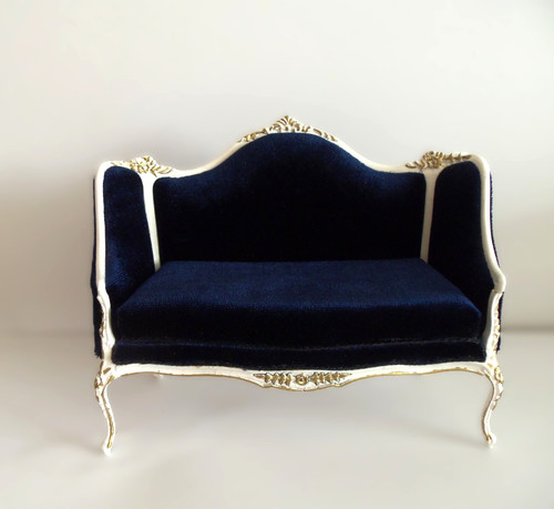 Dolls house 12th - scale, sofa