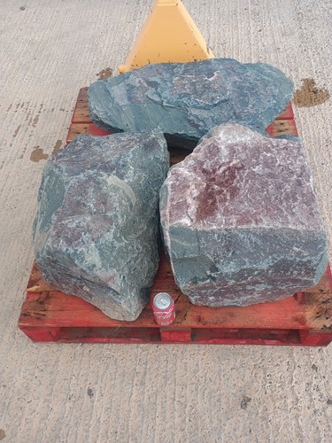 Large granite garden - ,