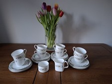 FINE SELECTION OF ROYAL