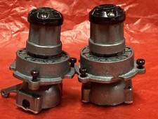 VINTAGE TAMIYA ORIGINAL TOYOTA HILUX BLAZING BLAZER  FRONT FREE WHEELING HUBS 