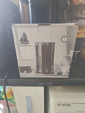 FLAGSHIP REVOLVING COFFEE POD