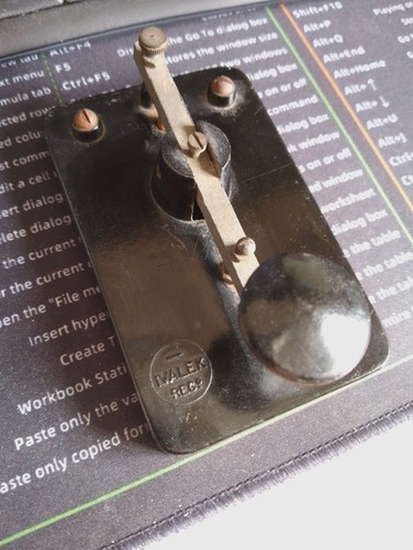 1940s 1950s ivalek morse - ivalek, key