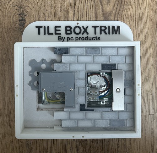 Double socket size tile - 1,