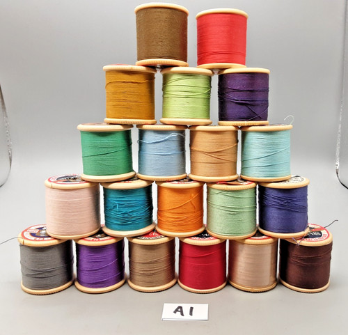 Vintage plastic reels - 20,