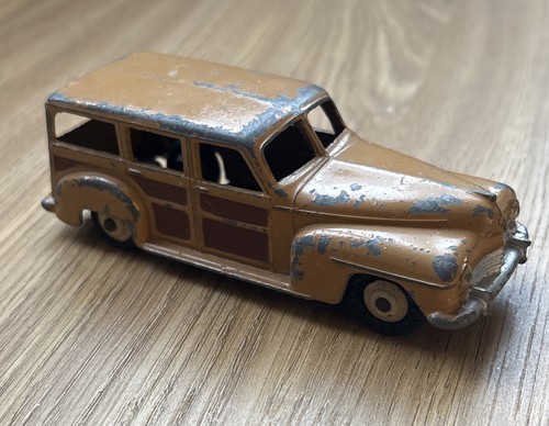 Dinky toys plymouth - plymouth, estate
