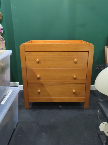 Mamas papas wooden chest - &,