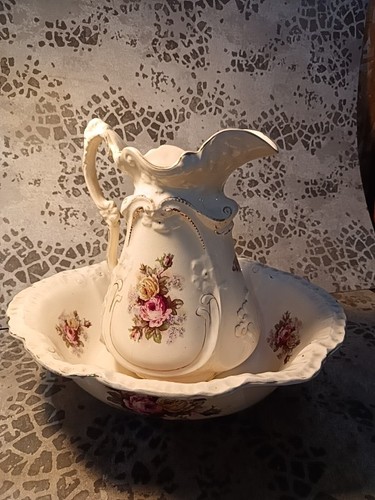 Large vintage wash basin - &, jug