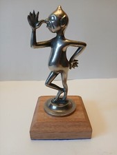 Cock snoot car mascot - a,