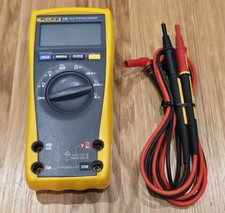 Fluke 175 Digital Multimeter