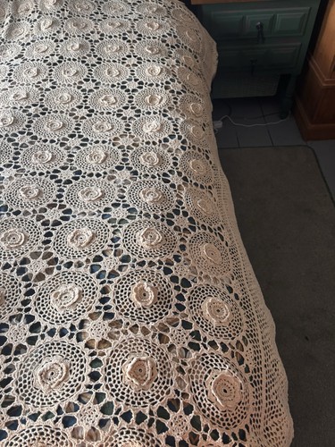 Vintage ecru floral crochet - vintage,