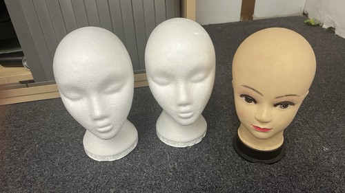 Model heads for hats - heads, wigs